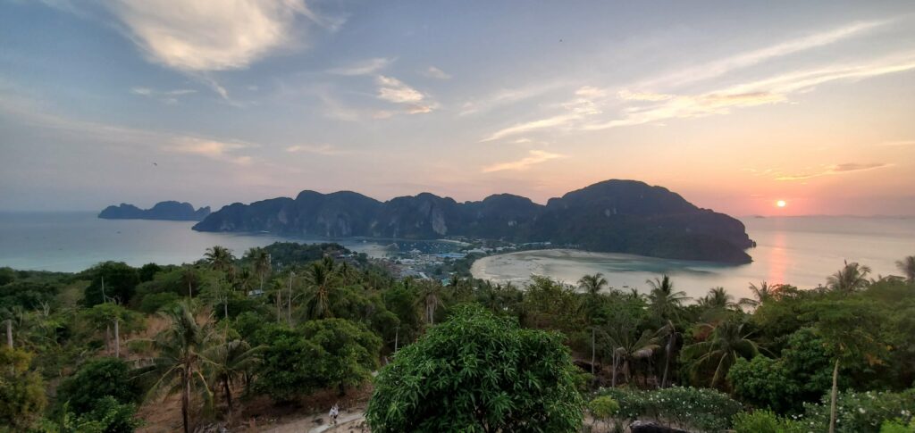 Sunset from the viewpoint 2 platform on Phi Phi Don Sunset from the viewpoint 2 platform on Phi Phi Don