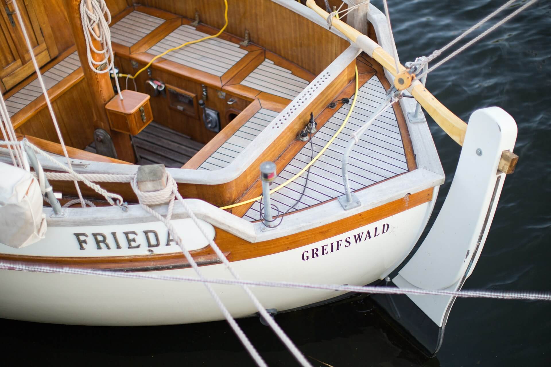 how to restore a sailboat